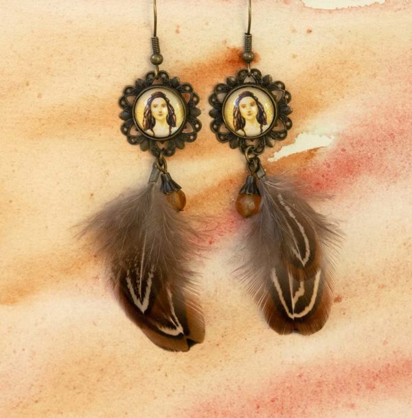 Boucles d'oreilles perle et plumes – Image 2