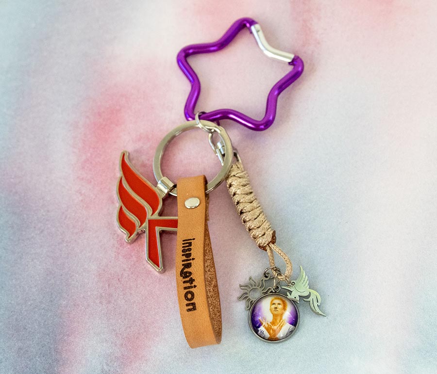 Charme de sac, porte-clé, lampe de poche – Image 7