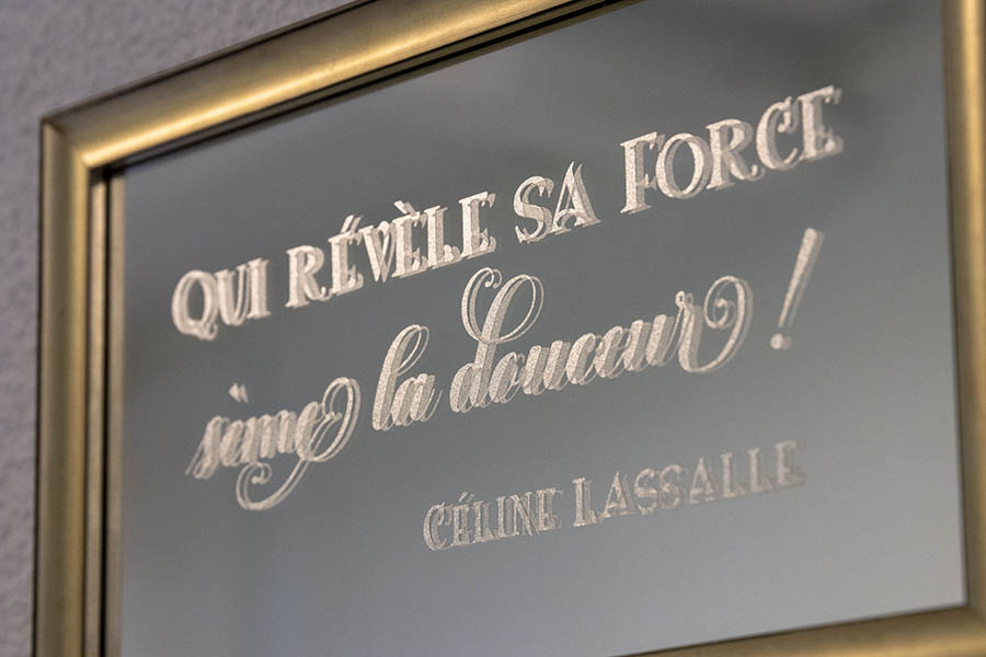 Miroir avec citation – Image 6