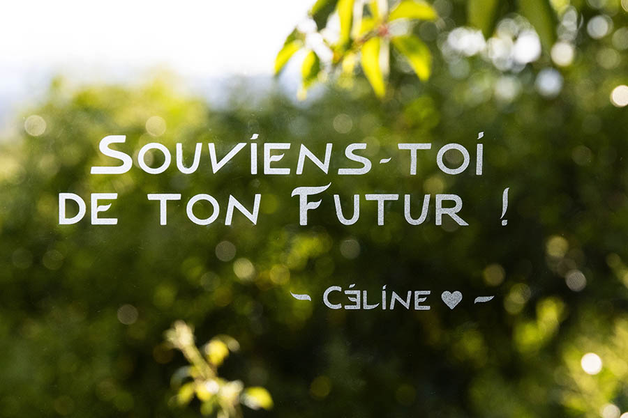 Citation dépoli sur vitre